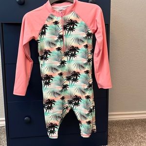 EUC size 8 girls swimsuit with sun shield